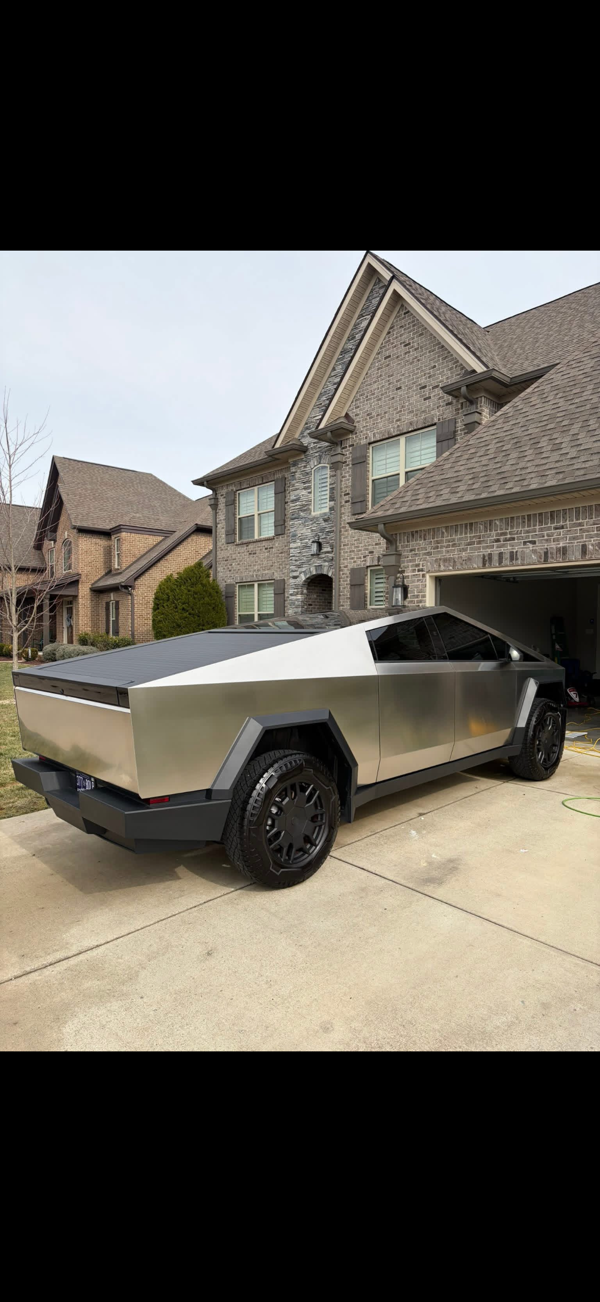 Vehicle before detail